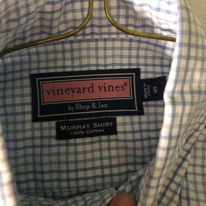 Vineyard vine button shirt